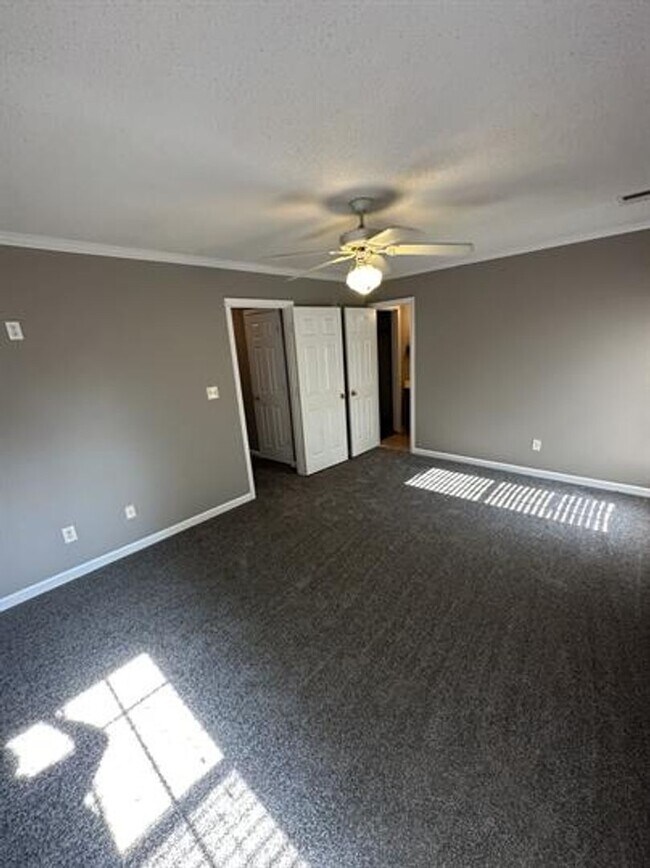 Foto del edificio - Charming 3-Bedroom Home in Cordova – Styli...