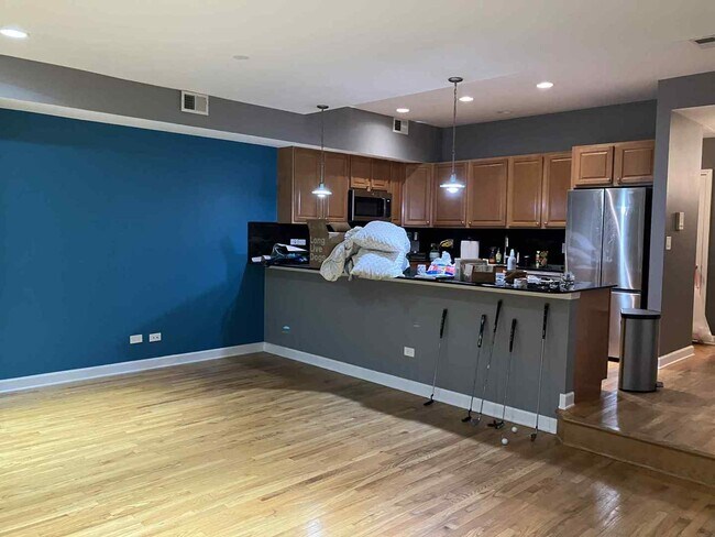 Foto del edificio - 612 S Western Ave