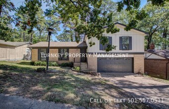 Building Photo - 3303 Lehigh Dr