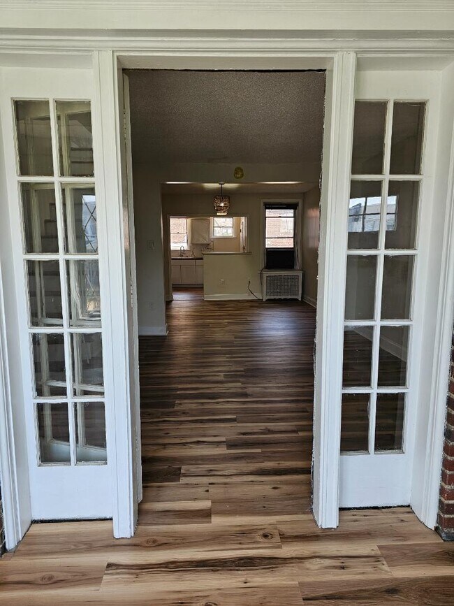 Foto del edificio - 5711 Dunlap St