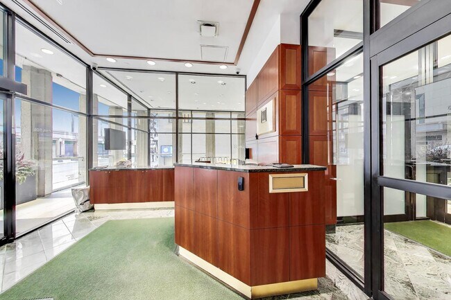 Foto del edificio - 100 E Walton St