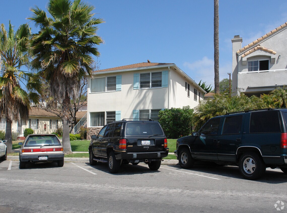 Foto del edificio - 1058-1064 Felspar St