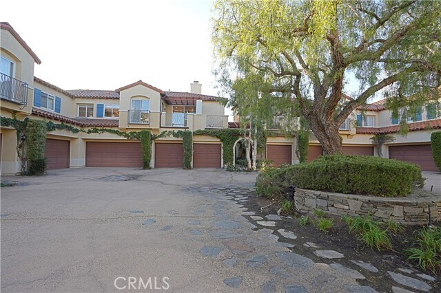 Building Photo - 16 Savona Ct