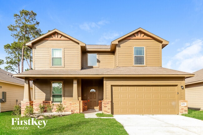 Building Photo - 14705 Country Club Dr