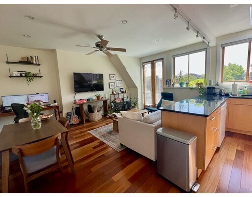 Foto del edificio - 562 Tremont St