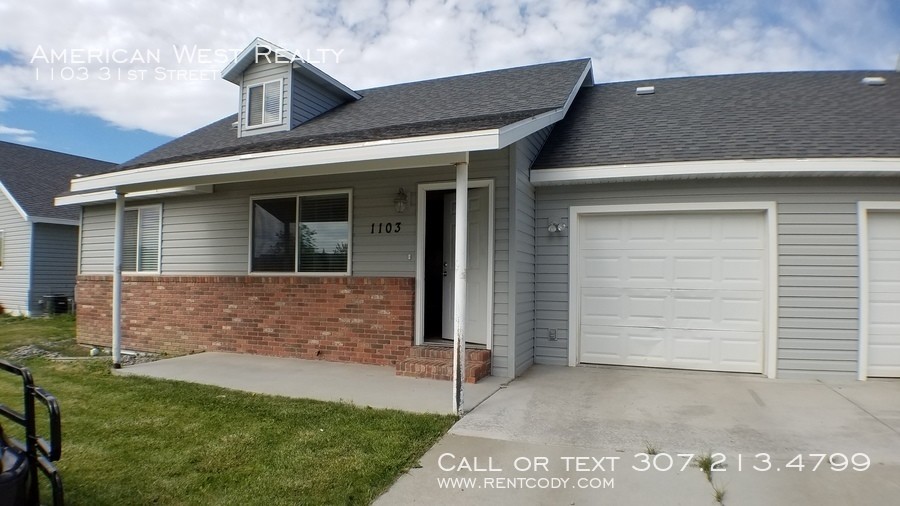 Primary Photo - 4bed/3bath/1car