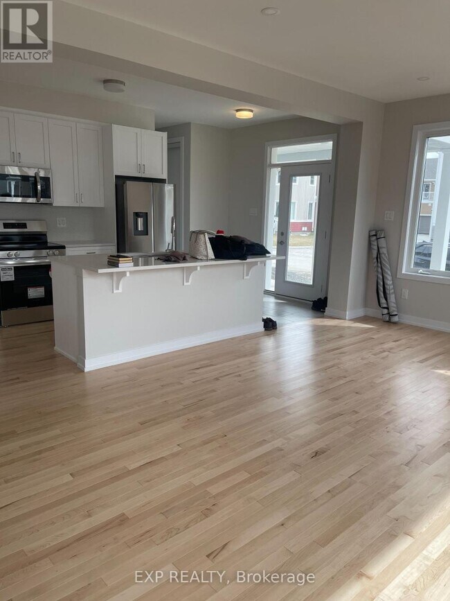 Building Photo - 510 Oldenburg Ave