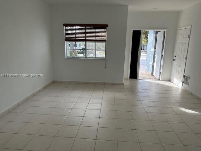 Foto del edificio - 9047 NW 169th St