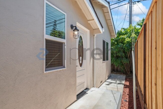 Building Photo - 2109 Arleen Way