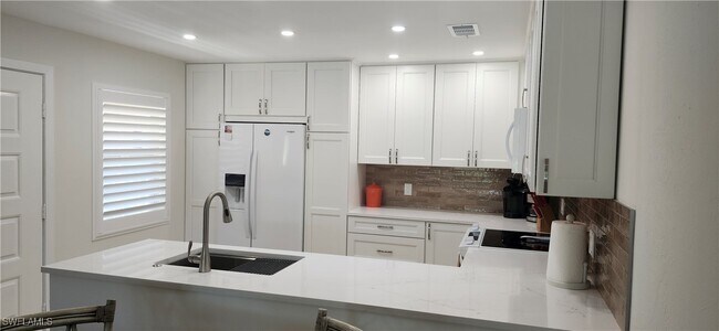 Foto del edificio - 1051 Foxfire Ln