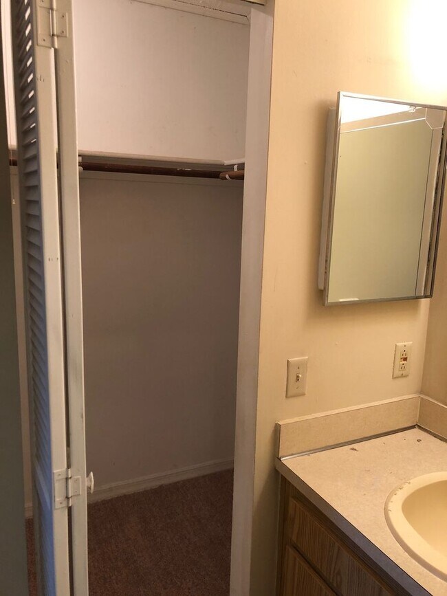 Foto del edificio - Two bedroom Two bath Condo
