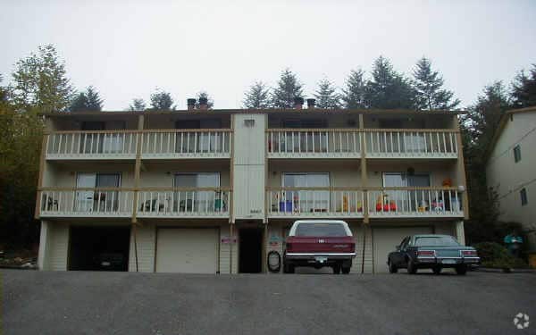 Building Photo - 3947 S Mason Loop Rd