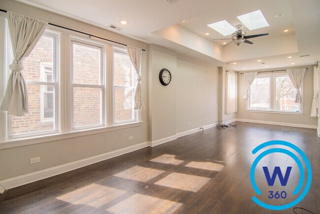 Foto del edificio - 3343 N Springfield Ave