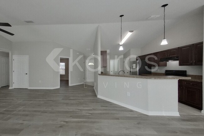 Foto del edificio - 15952 SW 24th Court Rd