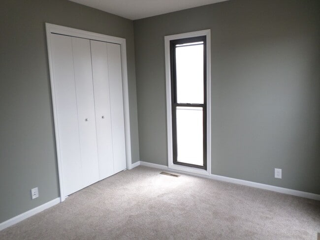 Building Photo - Timber Creek- Manhattan KS