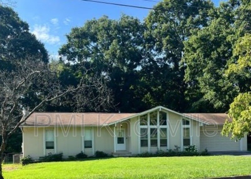 11704 Foxford Dr, Knoxville, TN 37934 House for Rent in Knoxville, TN