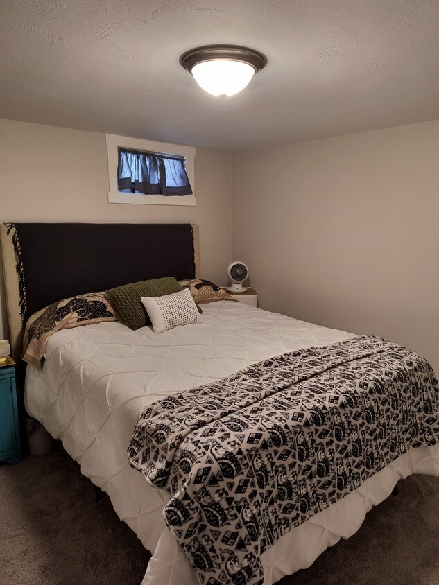 Second bedroom - 705 S Higbee Ave