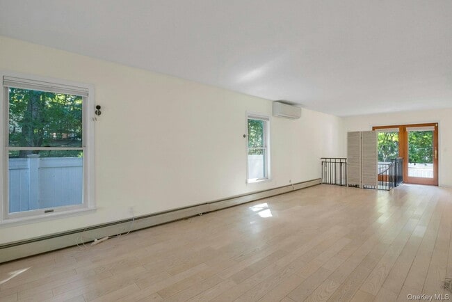 Building Photo - 75 Woodcrest Ave