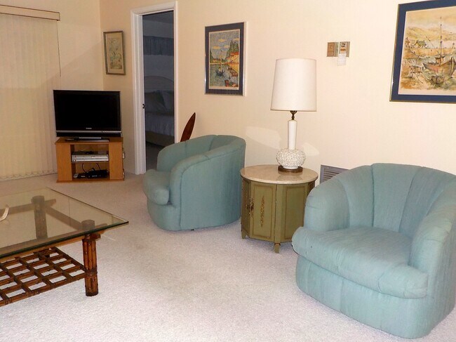 Foto del edificio - 607 Fair Winds Dr