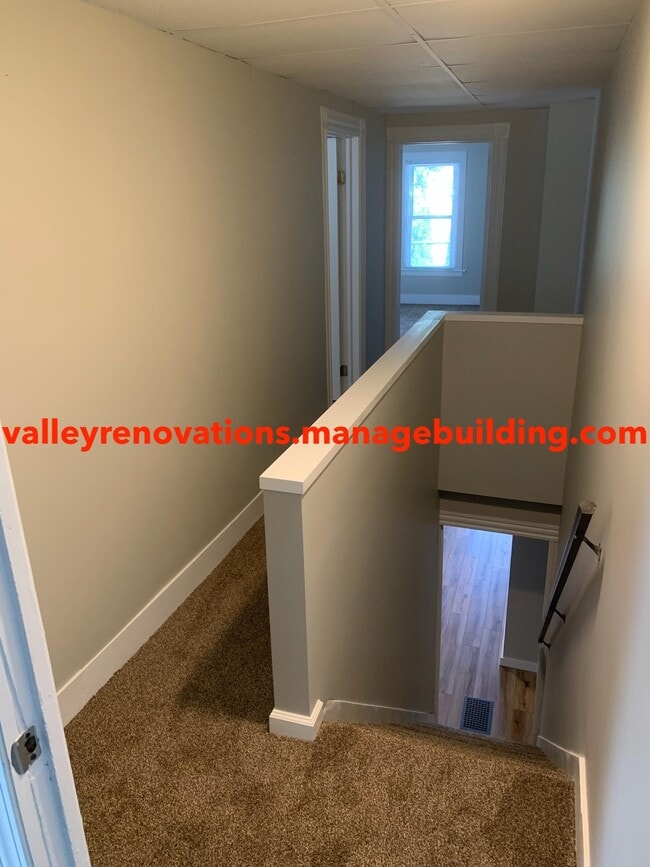 Foto del edificio - 218 Dewey Ave