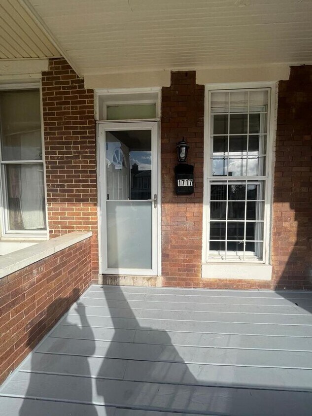 Foto principal - 1717 N Pulaski St