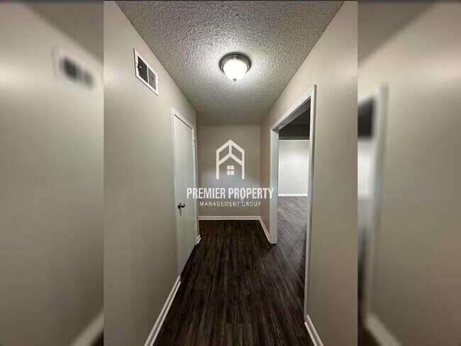 Foto del edificio - 4106 Elk Grove Cove