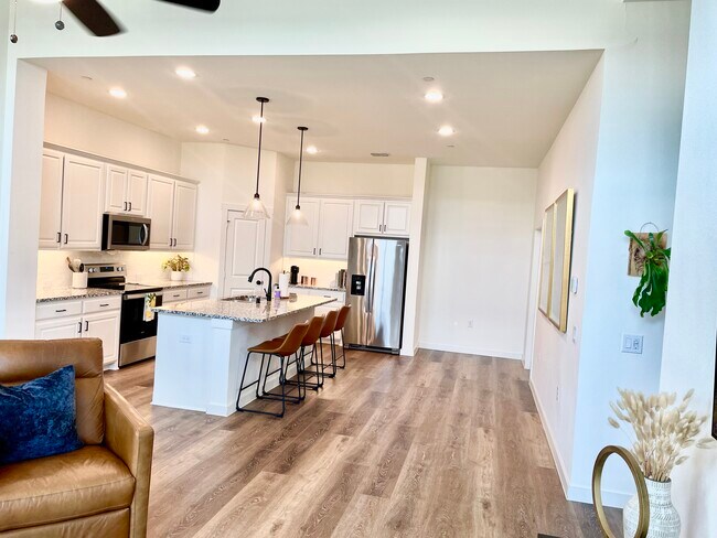 Foto del edificio - 1050 Foxglove Ln