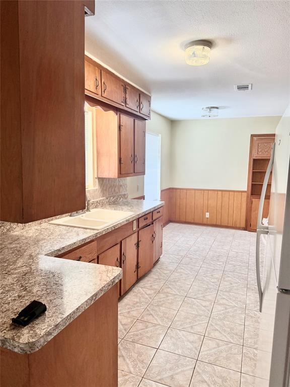 Foto del edificio - 7730 Cayton St