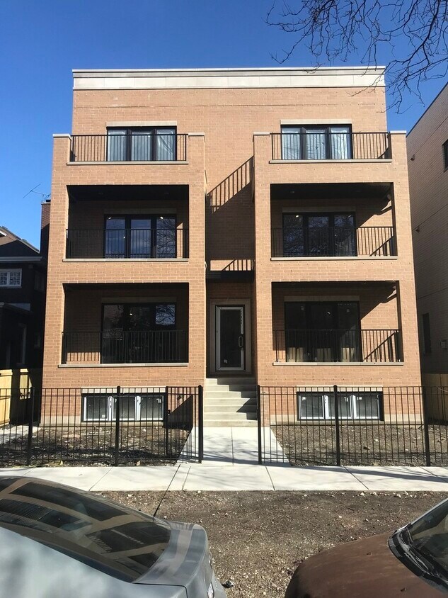 Primary Photo - 4021 N Keystone Ave