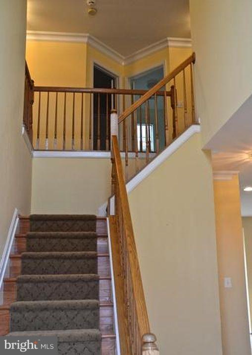 Building Photo - 21323 Village Green Cir