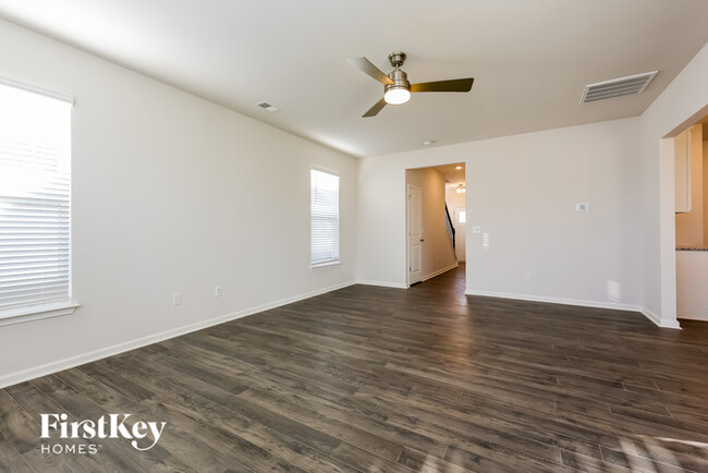Building Photo - 110 Wild Lily Dr