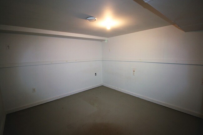 Foto del edificio - 2 BR home in West Davenport