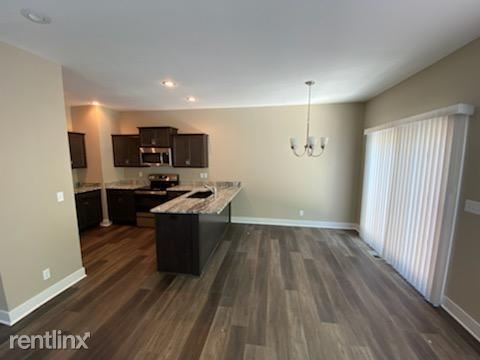 Building Photo - 3 br, 2.5 bath Townhome - 4808 Craig Ln