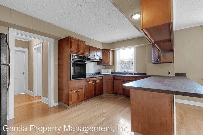 Building Photo - 3261 Ivanhoe Ave