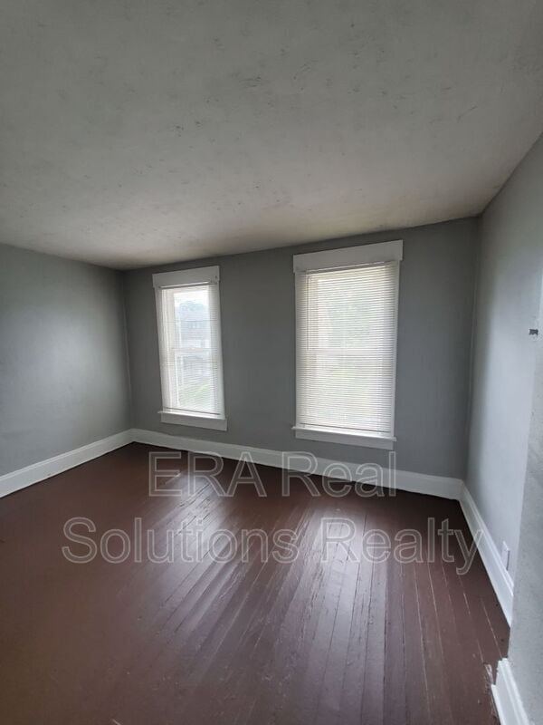 Building Photo - 150 Midland Ave