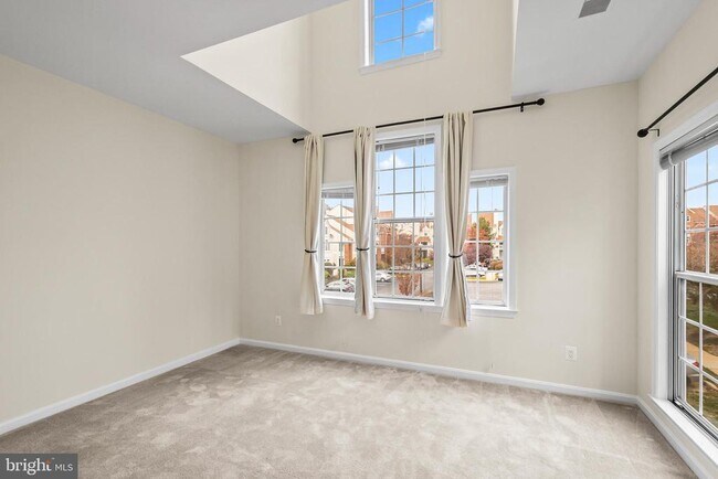 Foto del edificio - 7006 Ellingham Cir