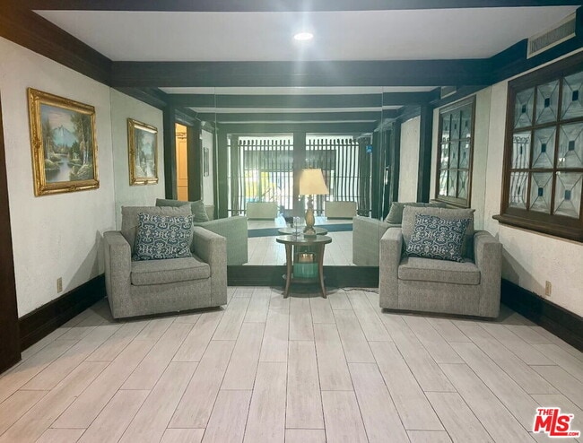 Building Photo - 12830 Burbank Blvd