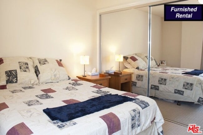 Building Photo - 1319 N Detroit St