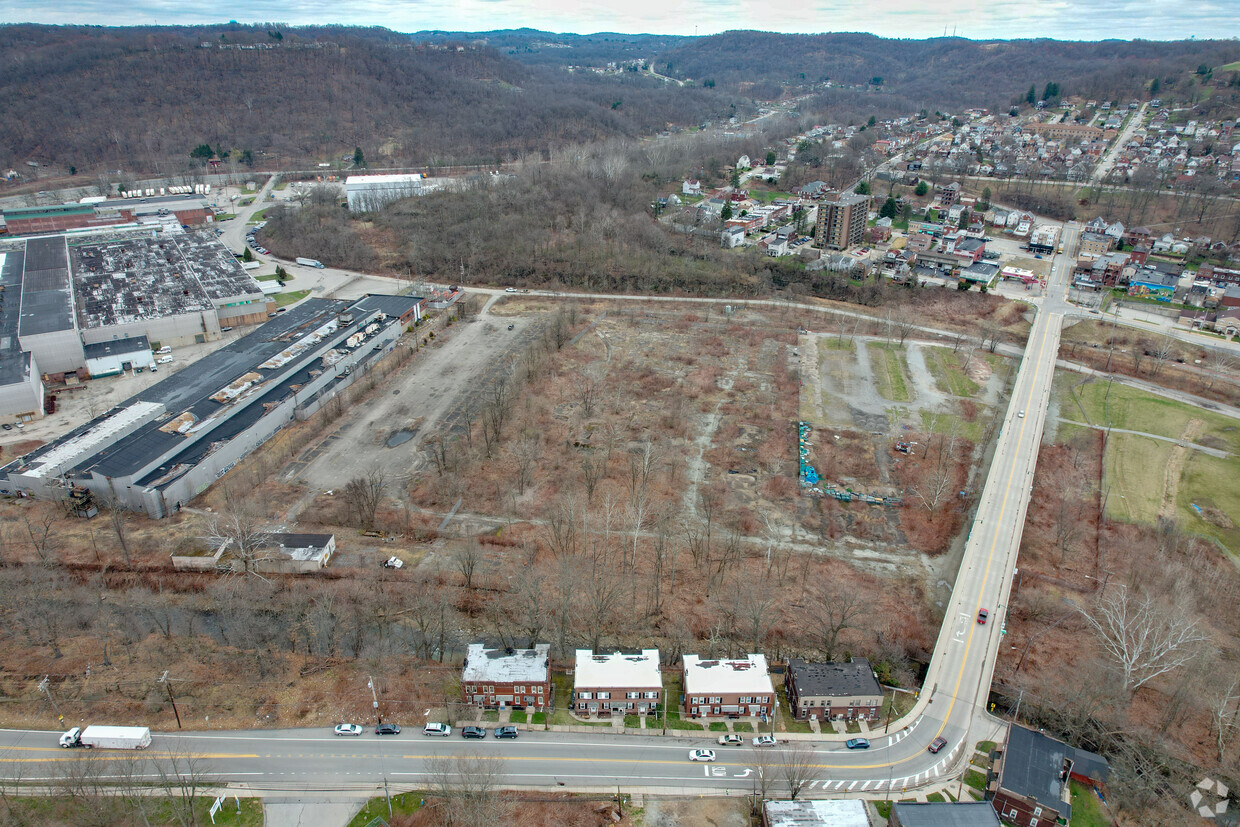 Aerial Photo - 535-541 5th Street Ext