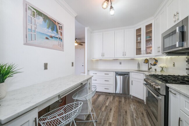 Foto del edificio - 300 Martine Ave