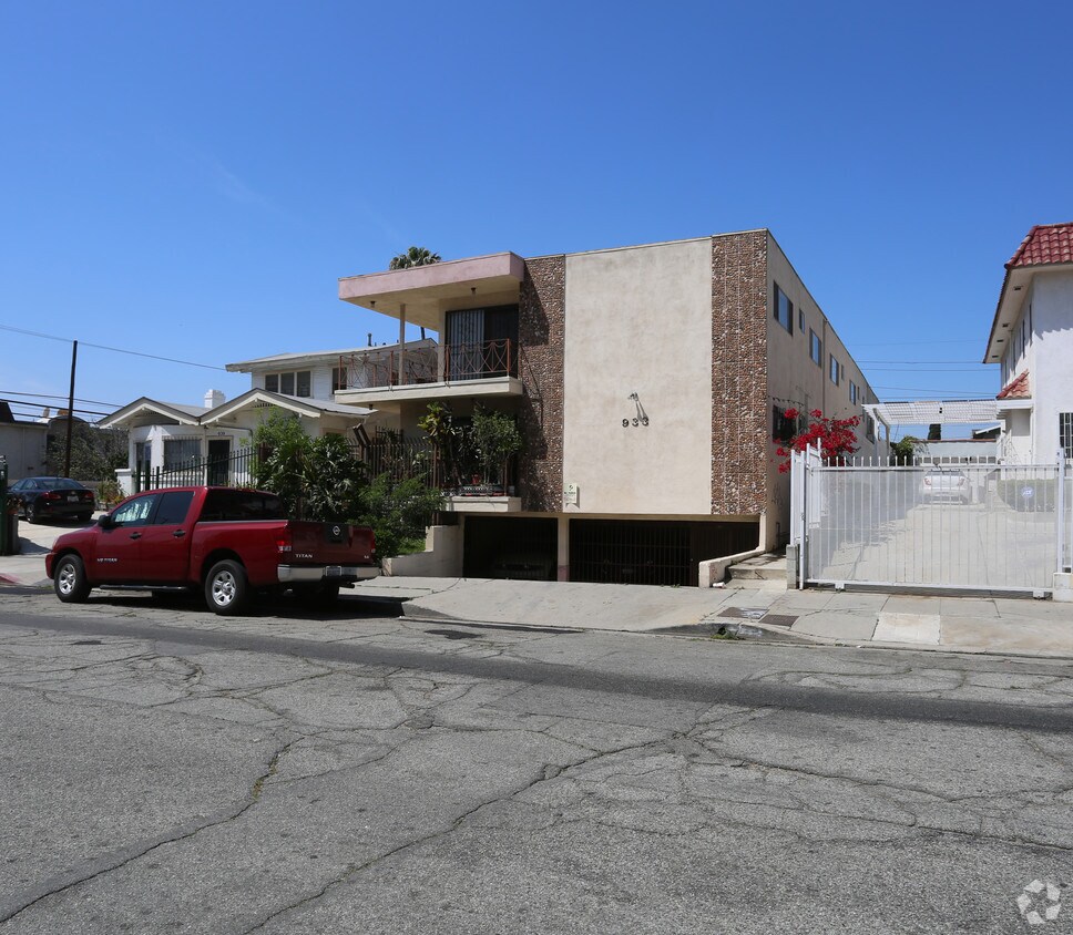 Building Photo - 933 S Ardmore Ave