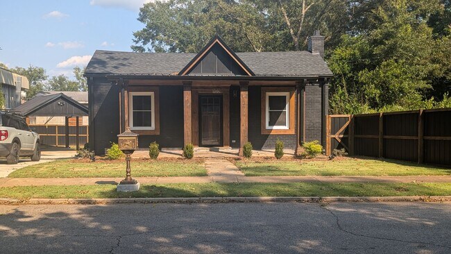 Foto del edificio - Completely remodeled Studio Home