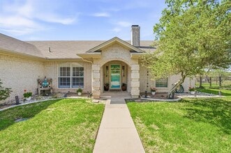 Building Photo - 2700 Solar Ct