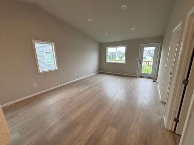 Building Photo - Stunning 3 Bed, 2 Bath New Build – 1,800 S...