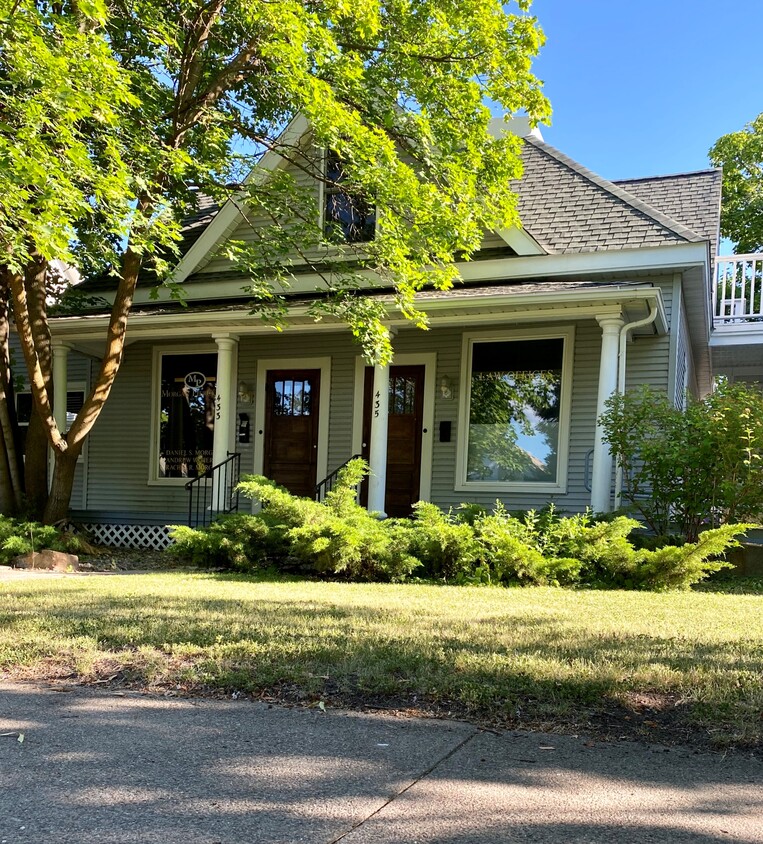 Front of Duplex - 433 W Alder St