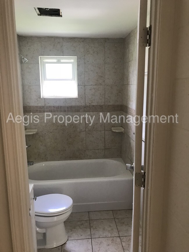 Foto del edificio - 500 Bragg St