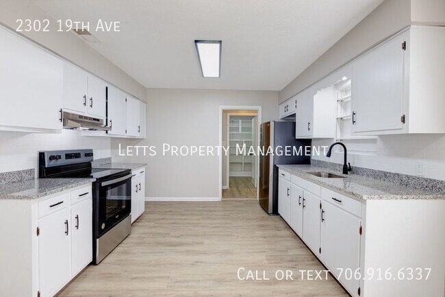 Building Photo - Beautifully remodeled brick ranch with a g...