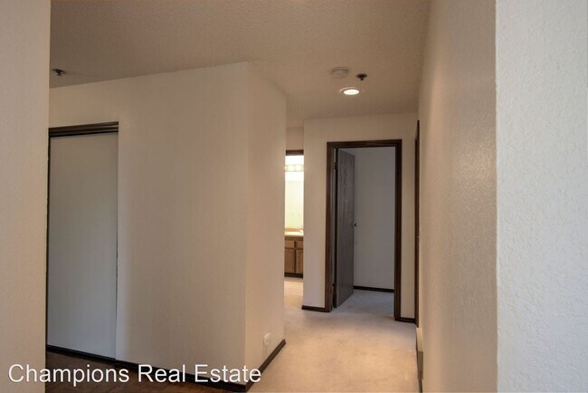 Building Photo - 2 br, 2 bath House - 18606 52nd Avenue Wes...
