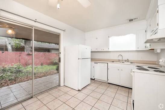 Building Photo - 538 Royce St