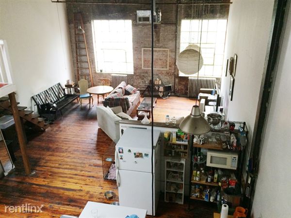 Building Photo - 120 Freeman St